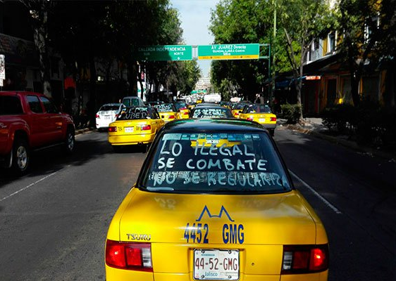 Taxistas protestan contra Uber en Guadalajara - taxistas-uber-guadalajara-6