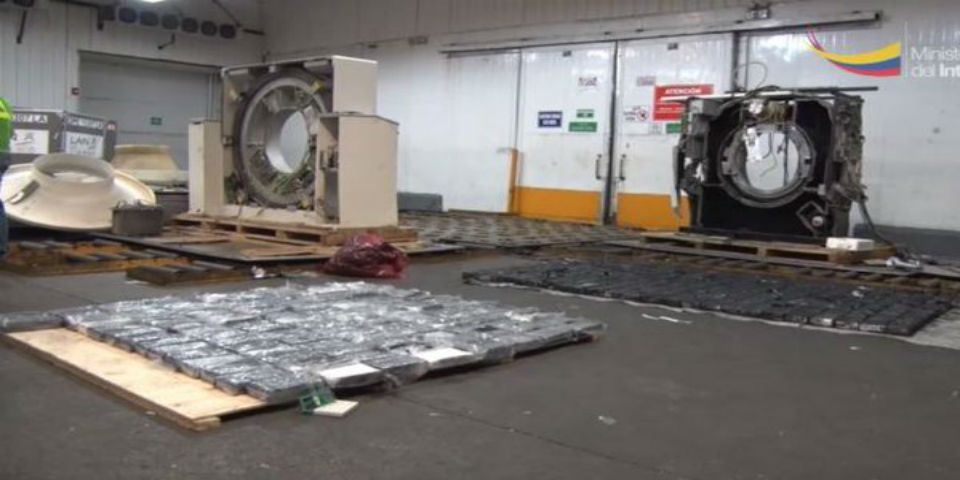 Descubren paquetes de droga al interior de un tomógrafo