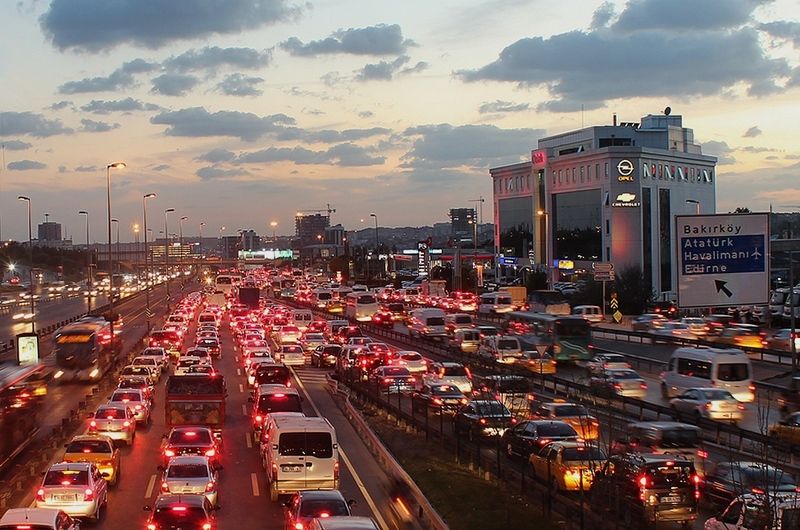La Ciudad de México, con mayor congestionamiento vial en el mundo - trafico-estambul-trekearth
