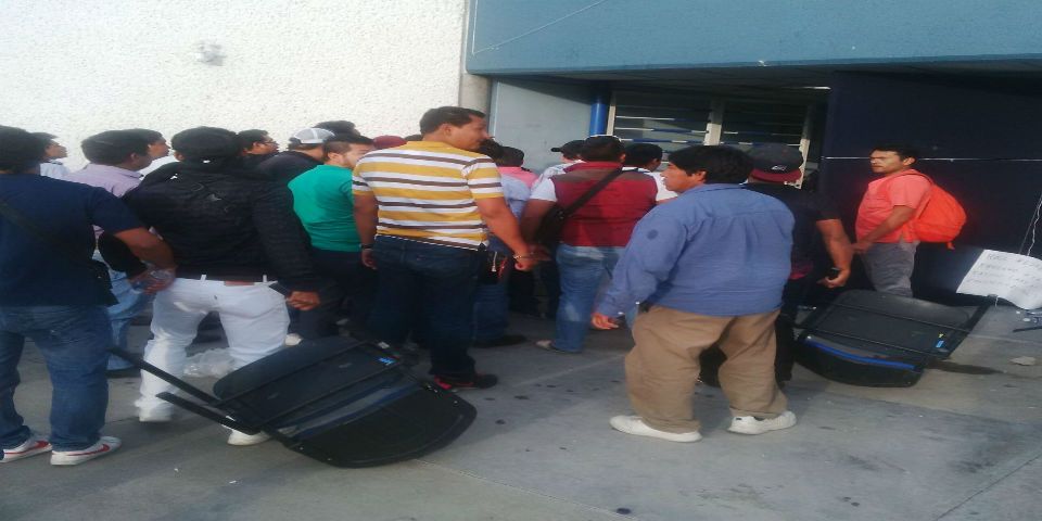 Zafarrancho en la UABJO deja 20 de heridos