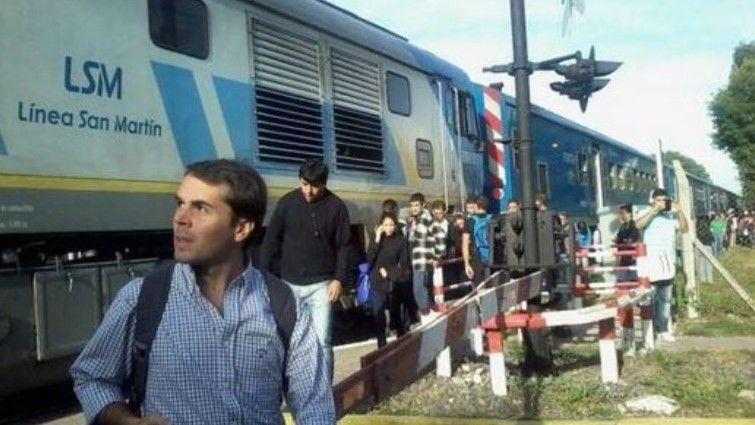 Incendio de tren deja 32 heridos en Buenos Aires - villa-devoto-tren-buenos-aires-Internet