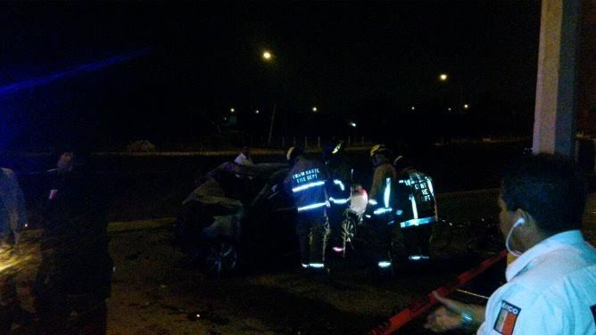 Mueren tres jóvenes por volcadura en Mazatlán - volcadura-mazatlan-El-Debate2