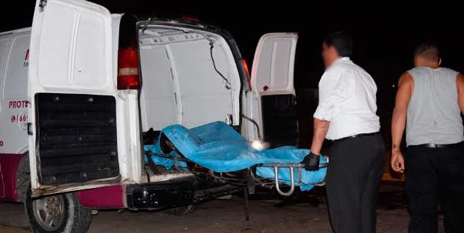 Mueren tres jóvenes por volcadura en Mazatlán - volcadura-mazatlan-El-Debate3