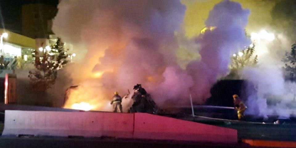 Volcadura de tráiler en Monterrey deja un muerto