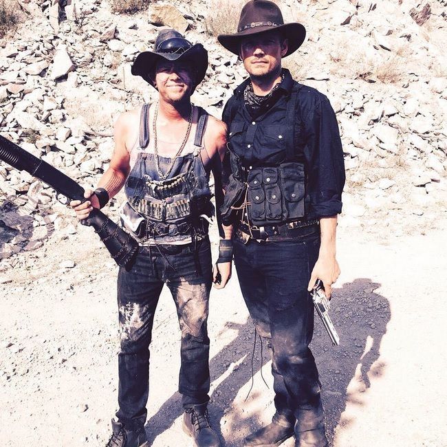 Backstreet Boys y NSYNC juntos en una película - zombie5