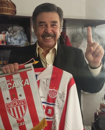 Golpean a Jorge Ortiz de Pinedo afuera del Estadio Azul - 55006a6d36600