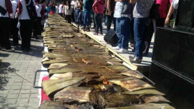 Feria Tabasco 2016  busca romper récord del tamal más grande del mundo