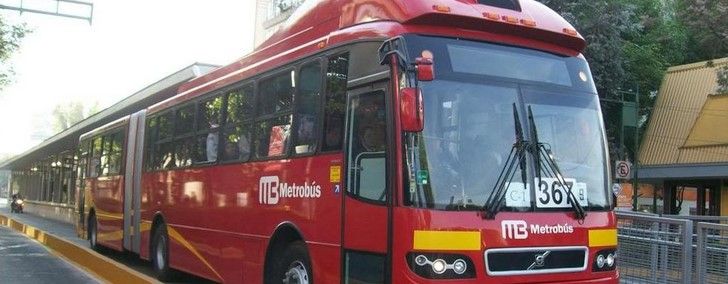 Metrobús aumenta su servicio por doble Hoy No Circula