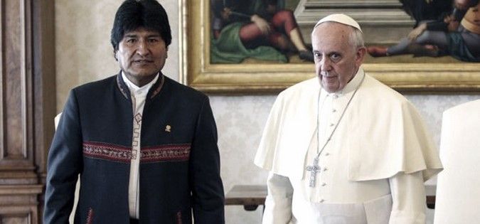 Evo Morales aconseja al papa tomar coca