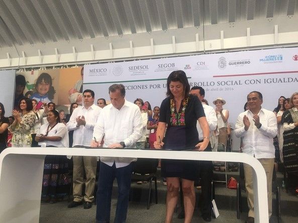 SEDESOL combate discriminación contra mujeres