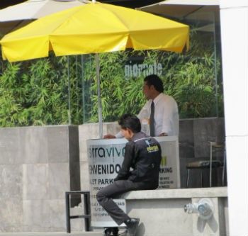 Afecta nuevo Hoy No Circula 25 por ciento en ingresos de estacionamientos - @aaaag