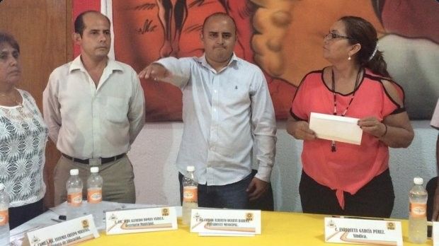 Rinde protesta nuevo alcalde de Cocula, Guerrero - @diario24horas_