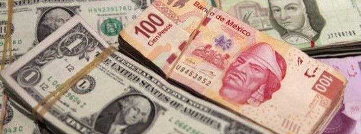 Dólar a la venta hasta en 17.70 pesos