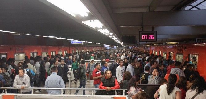 Asegura Gaviño que el Metro no se saturó por doble Hoy No Circula