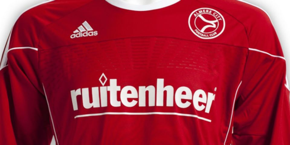 Equipo holandés parodia la foto de Cristiano Ronaldo