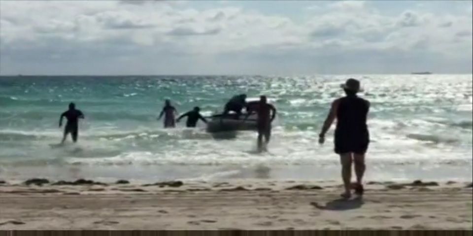 Video: llegan balseros a Estados Unidos tras 11 días en el mar