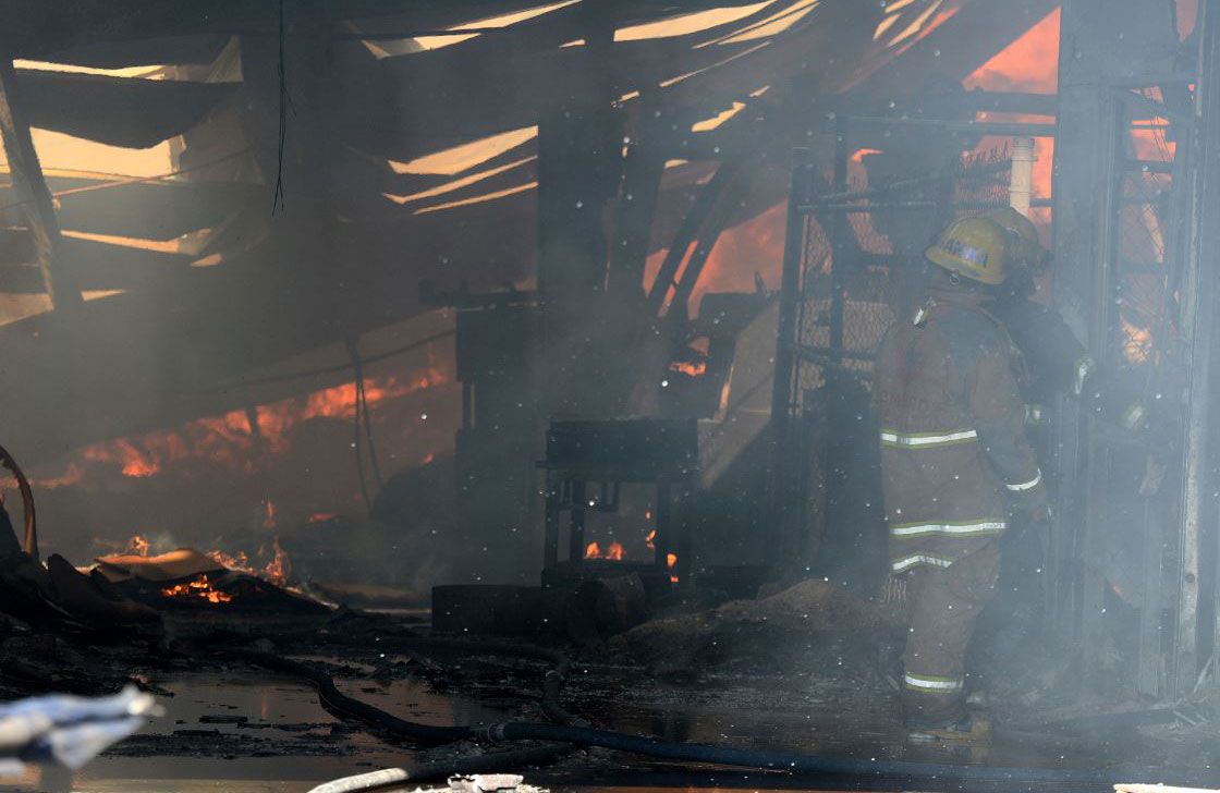 Se incendia bodega de cartón en Nuevo León