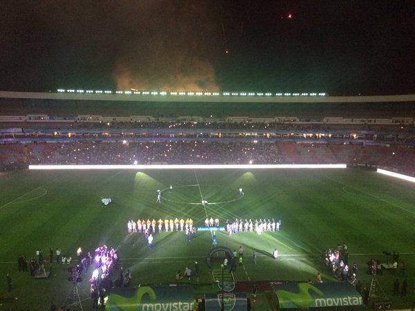 Leyendas de México vence a exjugadores del Barcelona - CfAEWgSUkAIcT1I