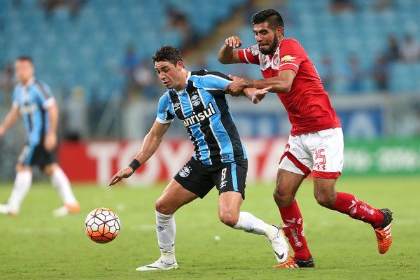 Toluca pierde el invicto en la Libertadores - Cgc_4gFWwAEBWCX