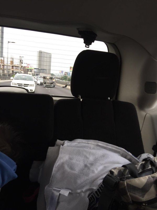 Volcadura en el Segundo Piso del Periférico - Cgq8qigU4AMgB23