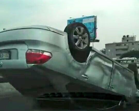 Volcadura en el Segundo Piso del Periférico