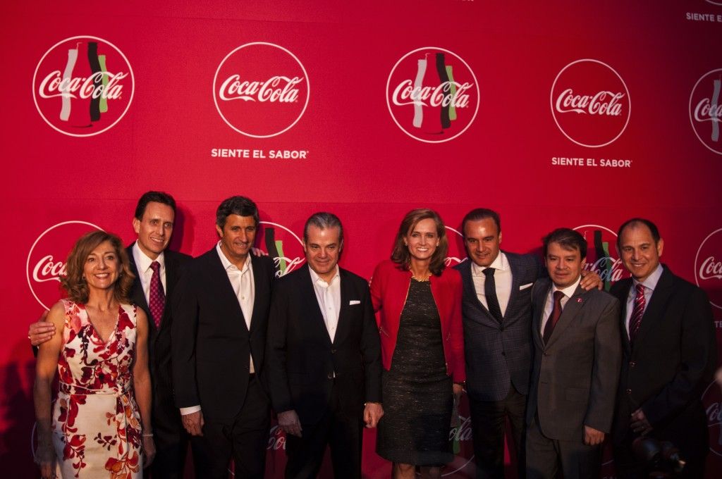 Coca-Cola promueve opciones y porciones con su nueva imagen - Coca-1-1024x680