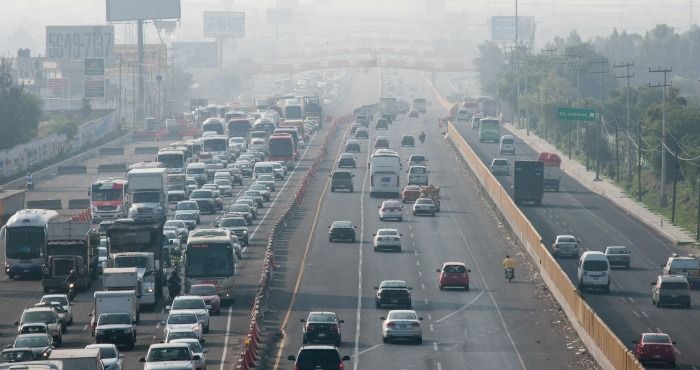 Multarán a vehículos contaminantes en Valle de México