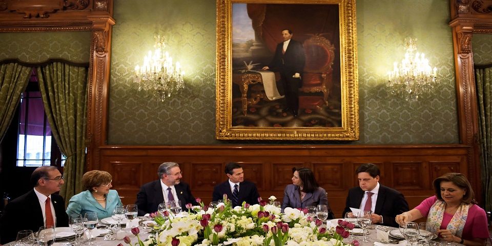 EPN se reúne con ministros de la Suprema Corte