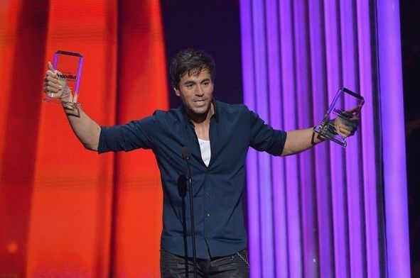 Enrique Iglesias y Nicky Jam los más premiados por Billboard