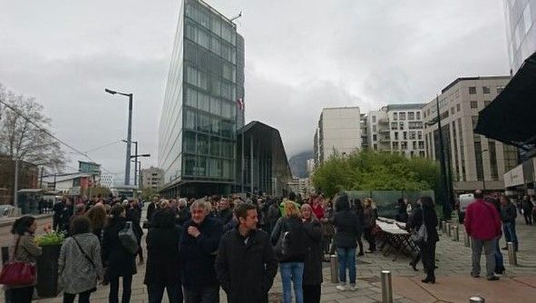 Evacuan Palacio de Justicia en Francia por amenaza terrorista