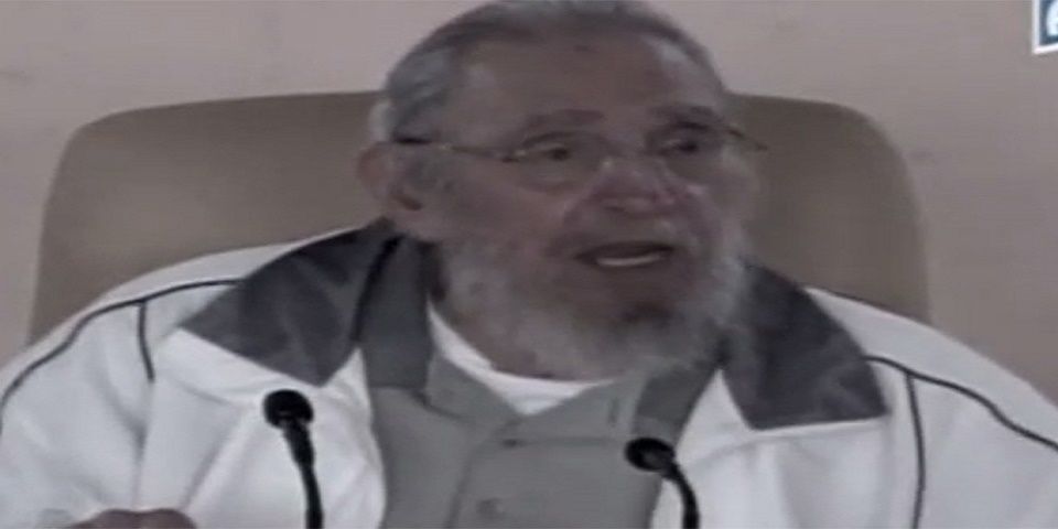 Reaparece en público Fidel Castro en un homenaje