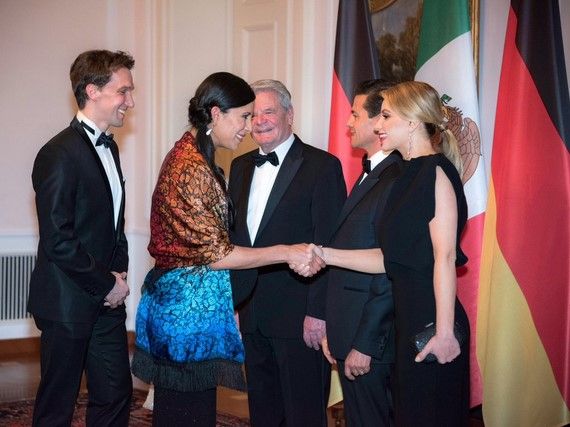 "Chicharito" asistió a cena presidencial en Alemania - Foto-de-@EPN