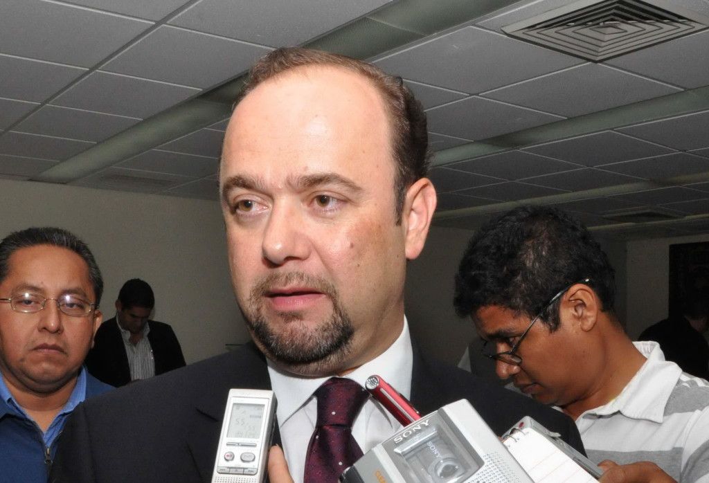 EPN propone a Carlos García de Alba como cónsul en Los Ángeles - Guillermo-Valls-Esponda-1024x698