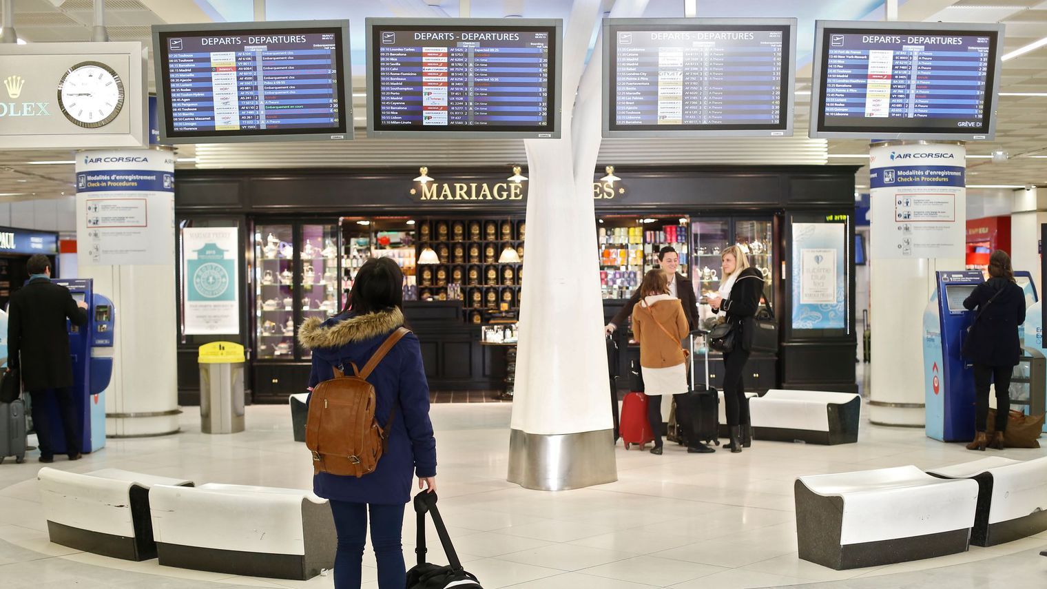 Afectaciones en vuelos y trenes por huelga en París