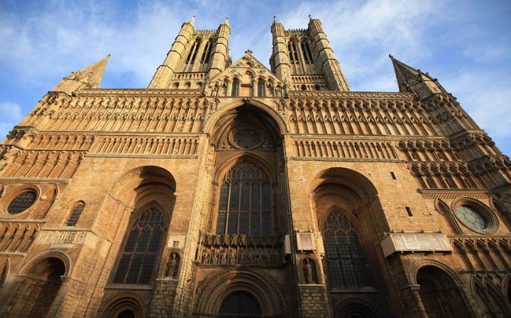 Las construcciones más altas a través de la historia - Lincoln-Cathedral-UK