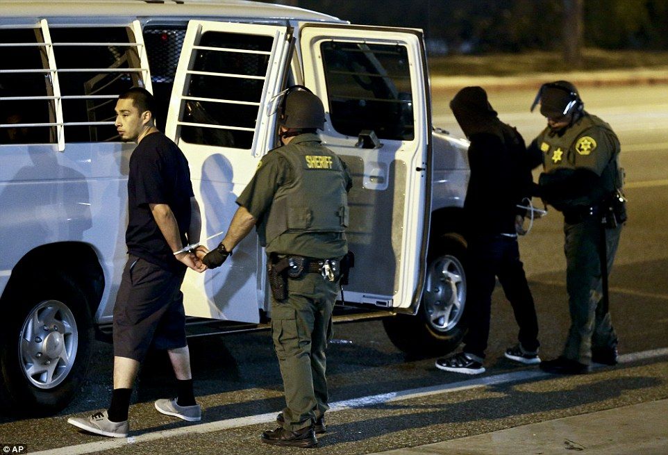 Protestas violentas contra Trump en el sur de California - Los-Angeles-protesta-Trump-AP3