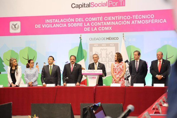 Gobierno capitalino crea comité de vigilancia de la contaminación - Mancera-Contaminación-Comité