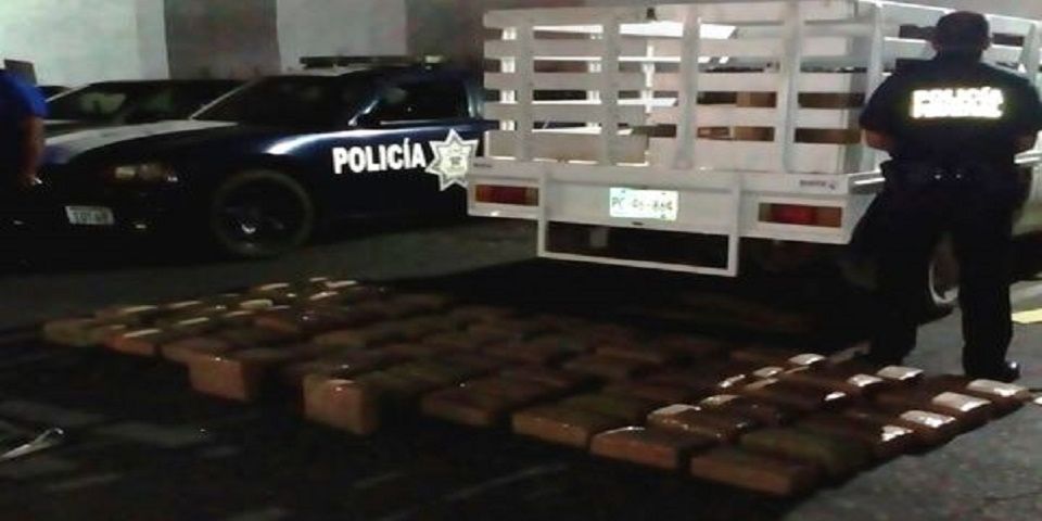 Detienen a conductor que transportaba 185 kilos de mariguana