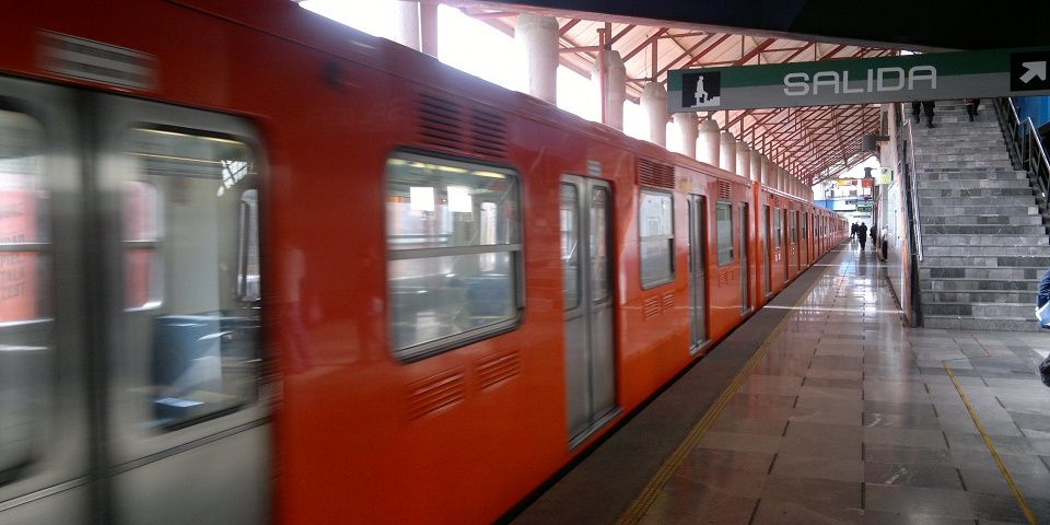 Policía capitalina vigilará estaciones del Metro en Edomex