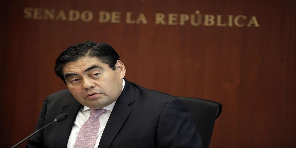 Ratifican mayoría de senadores a Barbosa