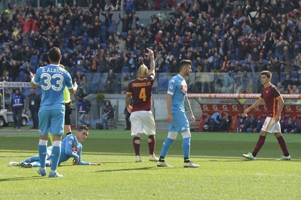 Juventus gana quinto scudetto seguido tras derrota del Napoli - Nainggolan