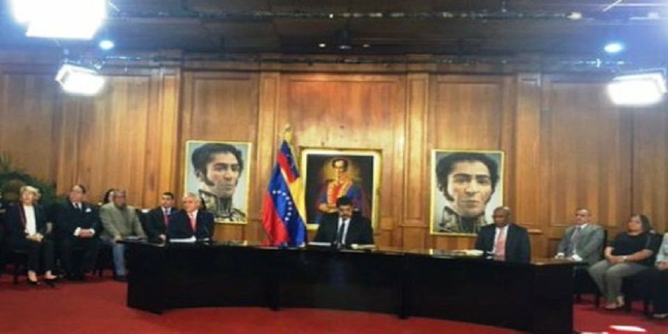 Nicolás Maduro instala comisión de la verdad en Venezuela