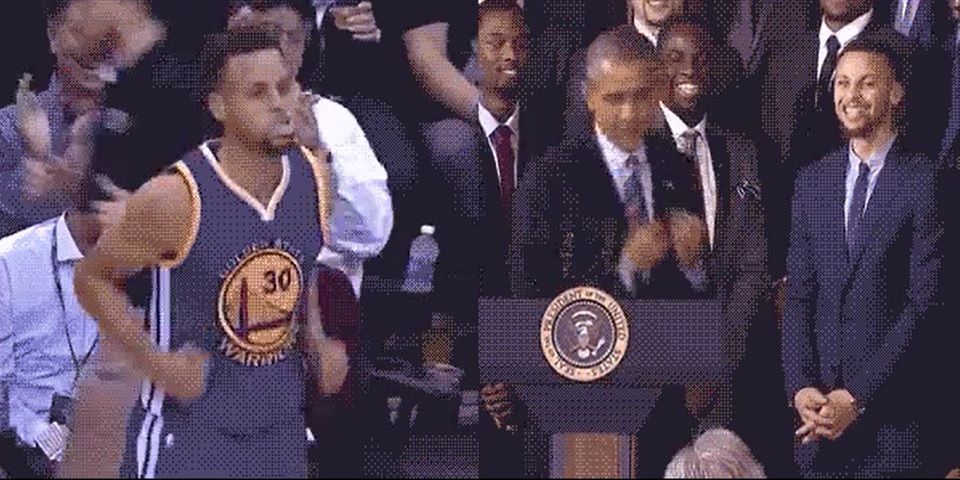 Barack Obama celebra como Stephen Curry