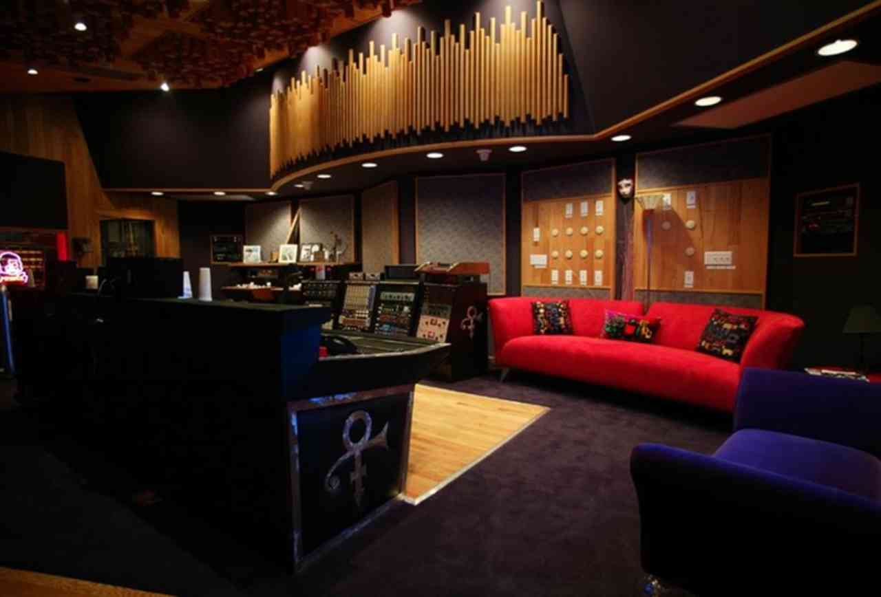 Prince habría ocultado graves problemas médicos - Paisley-Park-Foto-de-The-Digital-Gardens-