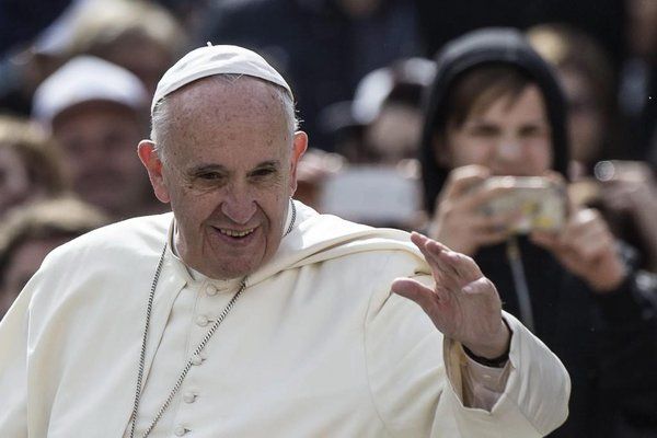 "La felicidad no es una app": papa Francisco - Papa-Scoopnest