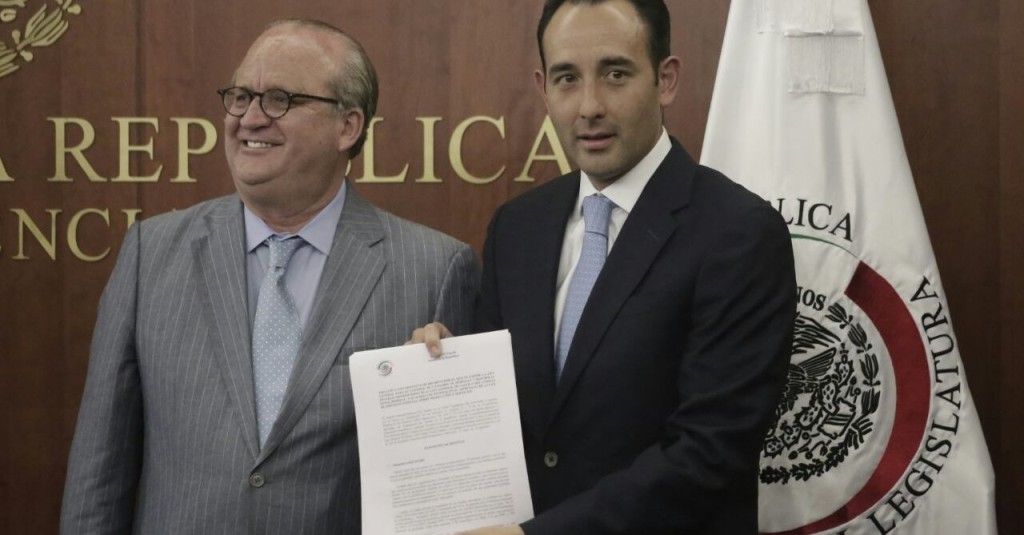 Presentan en Senado nueva propuesta de despenalización sobre mariguana - Roberto-Gil-Graco-Ramírez-mariguana-Senado-3-1024x535