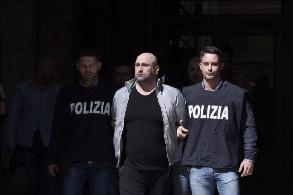 Mafioso cae por su afición al fútbol y a la pizza