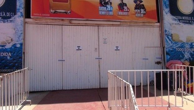 Clausuran palenque de Tepatitlán al encontrar droga