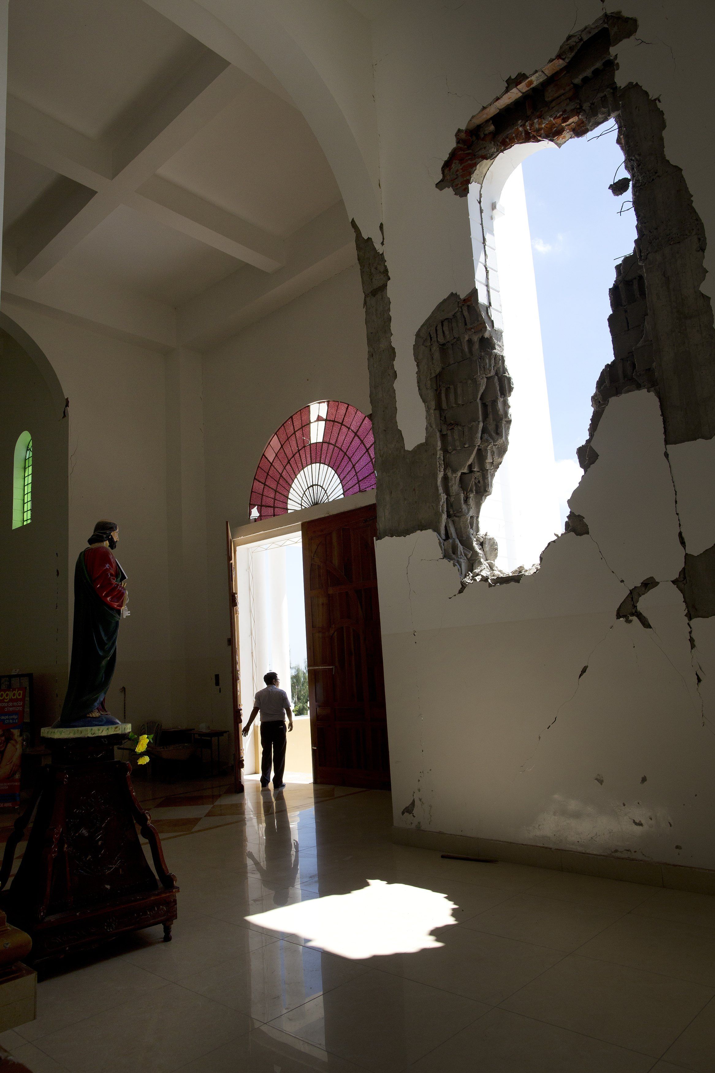 Réplica de magnitud 6 sacude a Ecuador - Terremoto-5