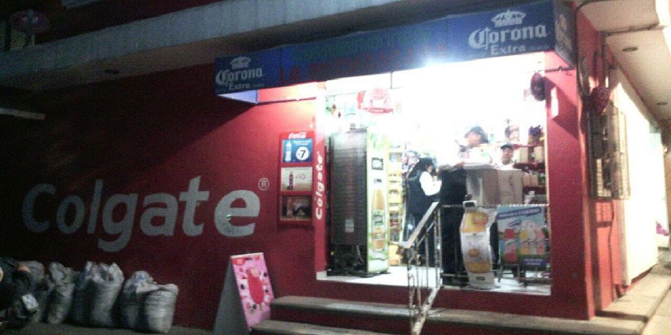 Clausuran tiendas por vender alcohol sin permiso en Iztapalapa